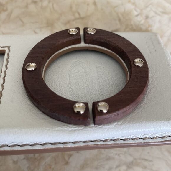 Rare Tod’s Leather IPod Nano Wearable Case Necklace - Picture 7 of 12